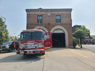 Newark Fire Department 7 Engine