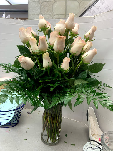 Florist «Agape Florist», reviews and photos, 261 Ridge McIntire Rd, Charlottesville, VA 22903, USA