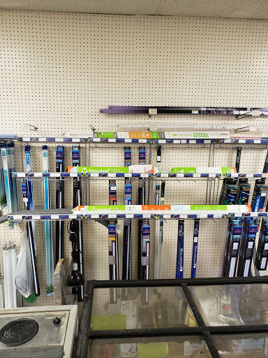 Tropical Fish Store «Monfort Aquarium & Pet», reviews and photos, 6520 Colerain Ave, Cincinnati, OH 45239, USA