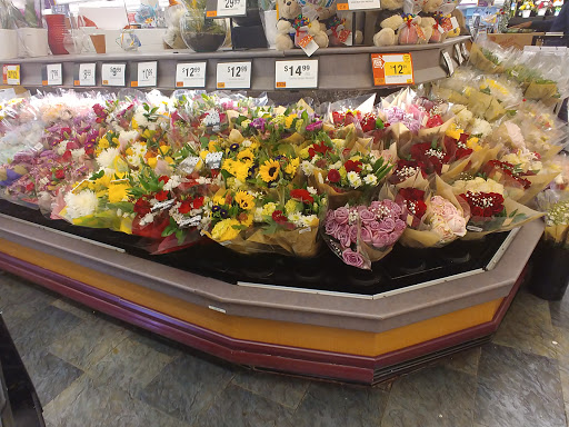 Grocery Store «Giant», reviews and photos, 61 Catoctin Cir NE, Leesburg, VA 20176, USA