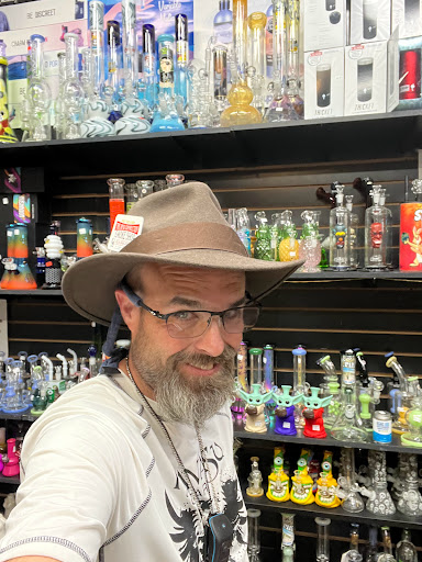 Tobacco Shop «Kind Connection Smoke Shop», reviews and photos, 911 N Lake Havasu Ave, Lake Havasu City, AZ 86403, USA