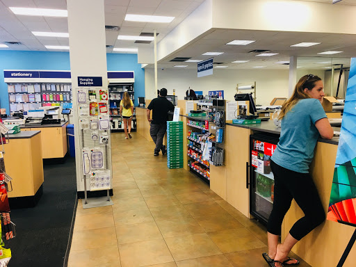 Print Shop «FedEx Office Print & Ship Center», reviews and photos, 1347 S University Dr, Plantation, FL 33324, USA