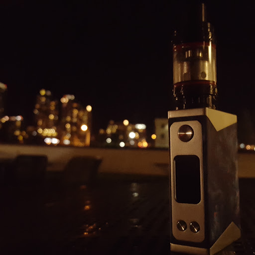 Tobacco Shop «Xhale Vapor N Smoke», reviews and photos, 5610 E Lake Sammamish Pkwy SE, Issaquah, WA 98029, USA