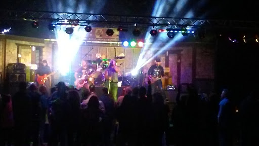 Live Music Venue «B&B Backyard», reviews and photos, 2134 N Kansas Ave, Topeka, KS 66608, USA