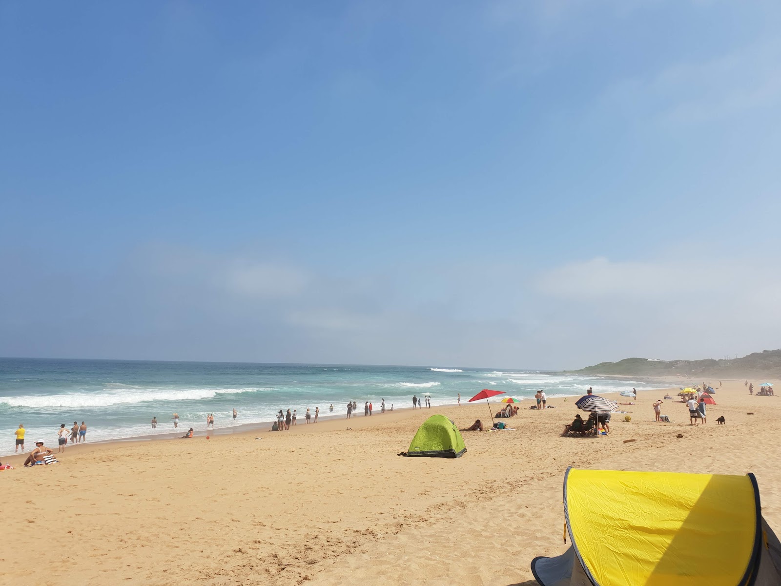 Foto de Ezembeni beach con parcialmente limpio nivel de limpieza