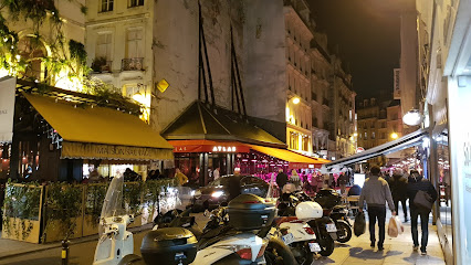 LE CAFÉ DE PARIS