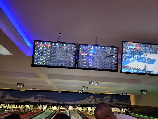 Bowling Alley «Emerald Lanes», reviews and photos, 140 Oakway Rd, Eugene, OR 97401, USA