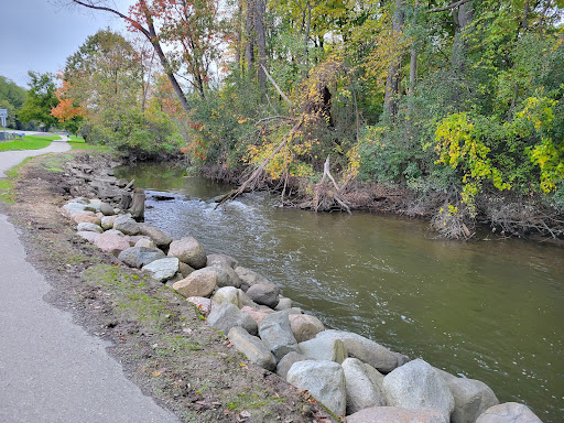 Park «Hines Park», reviews and photos, 7651 N Merriman Rd, Westland, MI 48185, USA