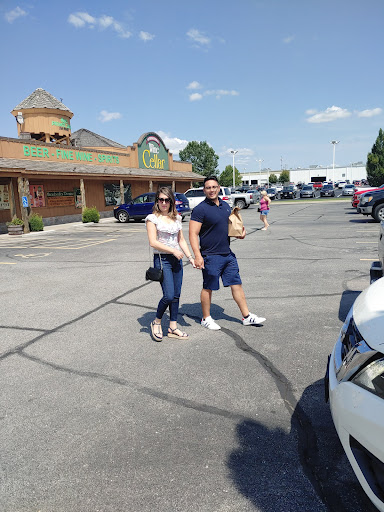 Liquor Store «Macadoodles- South Springfield», reviews and photos, 1455 E Independence St, Springfield, MO 65804, USA