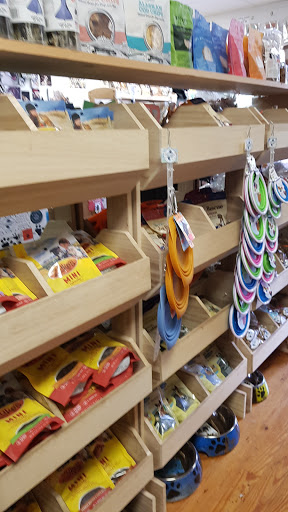 Pet Supply Store «Bark Harbor», reviews and photos, 150 Main St # 3, Bar Harbor, ME 04609, USA