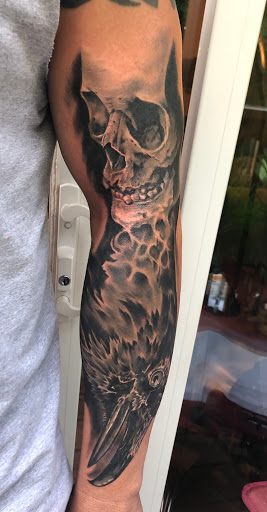 Explore lightning bug tattoo ideas, creative tattoo ideas in Saint Petersburg, available at Cthulhu Tattoo & Body Piercing