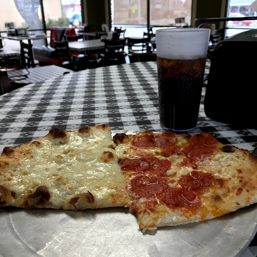 Pizza Restaurant «Broken Stone Pizza Co», reviews and photos, 809 Sidney Baker St, Kerrville, TX 78028, USA