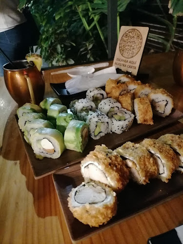Prapes Sushi Bar & Delivery - Santa Cruz
