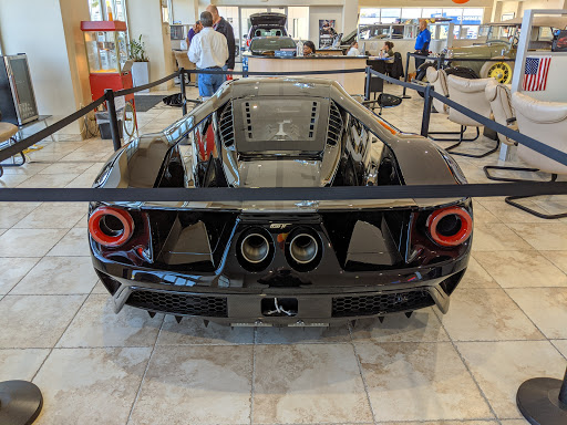 Oil Change Service «Quick Lane at Mac Haik Ford», reviews and photos, 10333 Katy Fwy, Houston, TX 77024, USA