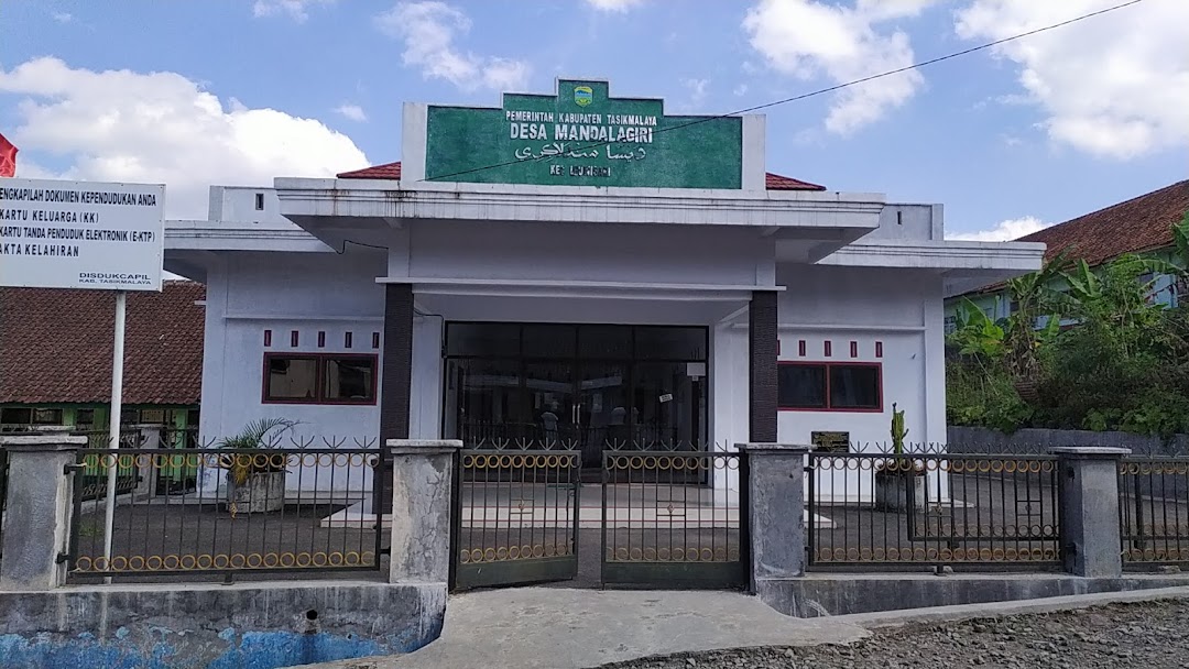 Kantor Desa Mandalagiri,Kecamatan Leuwisari,Kabupaten Tasikmalaya,