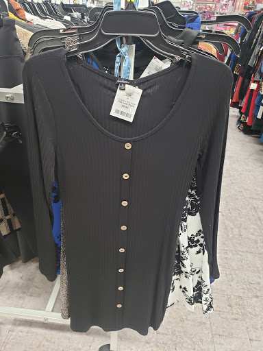 Clothing Store «Burlington Coat Factory», reviews and photos, 8661 Colesville Rd, Silver Spring, MD 20910, USA