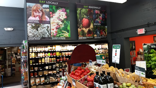 Grocery Store «Food Front Cooperative Grocery», reviews and photos, 2375 NW Thurman St, Portland, OR 97210, USA