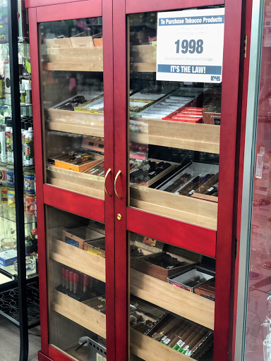 Vaporizer Store «South Side Smoke Shop», reviews and photos, 6240 S Pulaski Rd, Chicago, IL 60629, USA