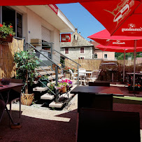 Atmosphère du La Fontaine Café Restaurant à Montgesoye - n°1