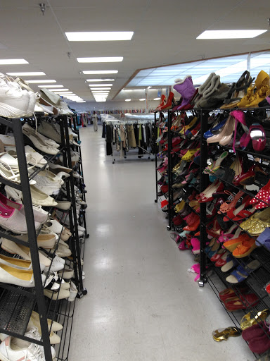 Thrift Store «Fairfield Crossings Goodwill Store», reviews and photos, 4605 Dixie Hwy, Fairfield, OH 45014, USA