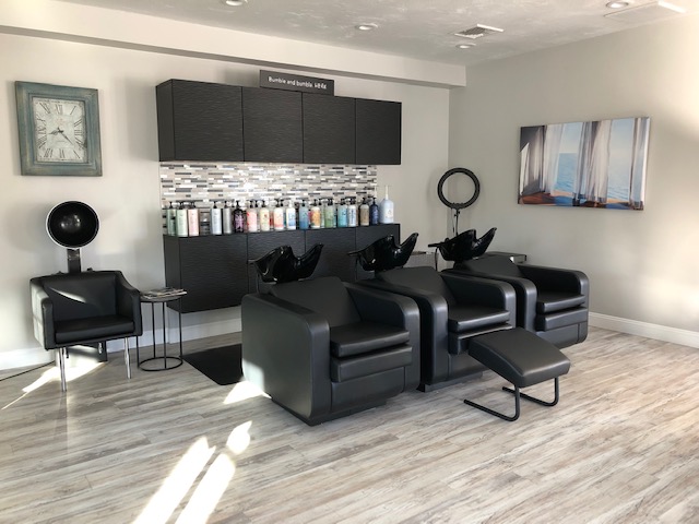 Blue Hair Salon & Spa 02738