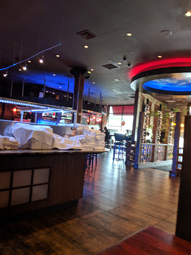 Shopping Mall «The Promenade Shops at Evergreen Walk», reviews and photos, 501 Evergreen Way #503, South Windsor, CT 06074, USA