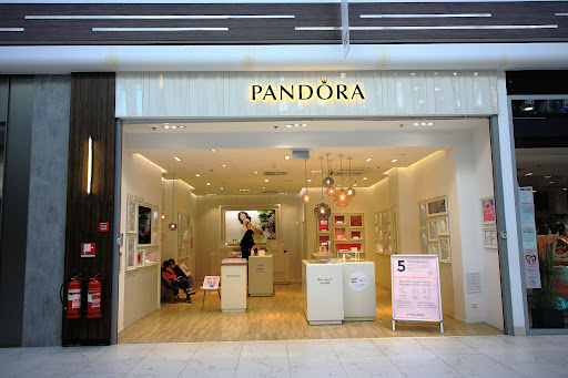 Pandora Cardiff