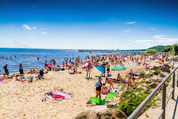 Gdynia-Orlow beach'in fotoğrafı - rahatlamayı sevenler arasında popüler bir yer