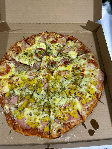 Tùa Pizza