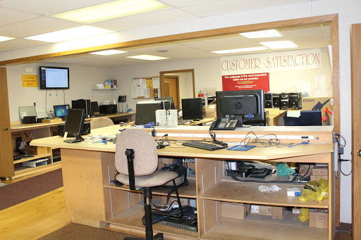 Computer Store «R/D Computer Sales & Services, Ltd. DBA Connecting Point Computer Center», reviews and photos, 1622 4th St, Peru, IL 61354, USA