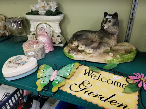 Thrift Store «Outreach Thrift Store», reviews and photos, 1715 S Rutherford Blvd, Murfreesboro, TN 37130, USA