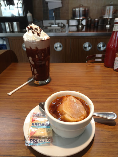 Diner «101 Coffee Shop», reviews and photos, 6145 Franklin Ave, Hollywood, CA 90028, USA