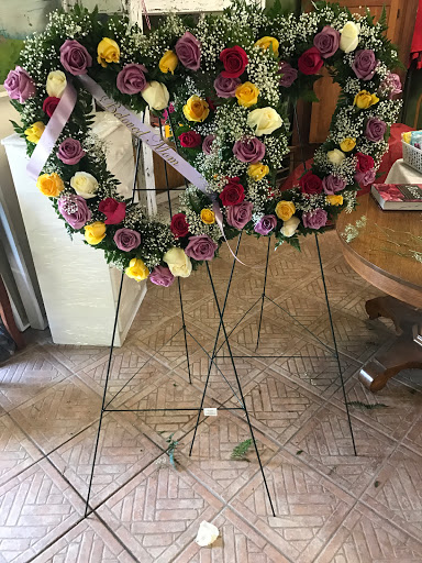 Florist «Roses Just Because/Hub Florist Of Lutz», reviews and photos, 18721 N Dale Mabry Hwy, Lutz, FL 33548, USA