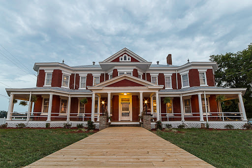 Hotel «Grand Victorian Inn», reviews and photos, 5 Old Dixie Hwy, Park City, KY 42160, USA