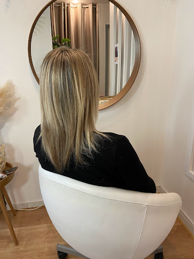 Alison Ka extensions cheveux et cils - Drainage lymphatique (méthode Renata França)