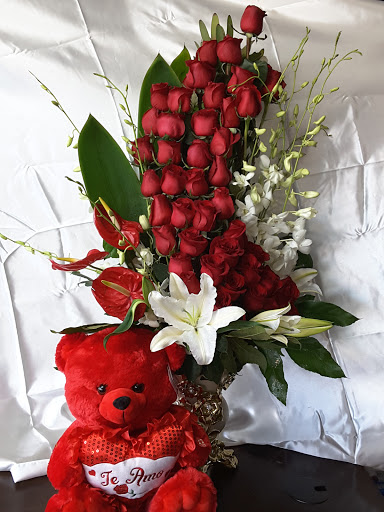 Florist «Floreria La Orquidea», reviews and photos, 510 S 1st St, Yakima, WA 98901, USA