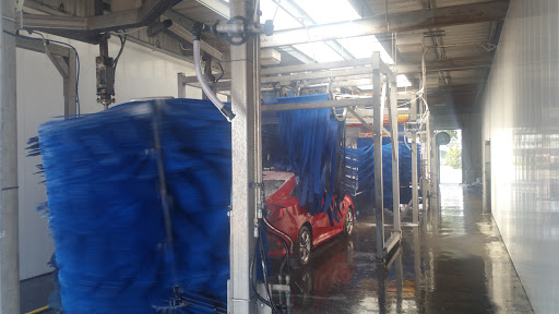 Car Wash «Flagship Car Wash & Lube Center», reviews and photos, 8040 Forest Ln, Dallas, TX 75243, USA