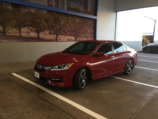 Honda Dealer «Spring Branch Honda», reviews and photos, 10250 Katy Fwy, Houston, TX 77043, USA