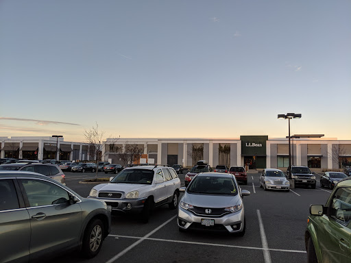 Shopping Mall «The Shops at Stonefield», reviews and photos, 2100 Hydraulic Rd, Charlottesville, VA 22901, USA