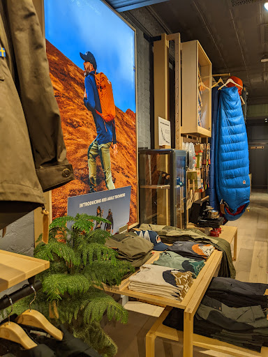 Outdoor Sports Store «Fjällräven Boston», reviews and photos, 304 Newbury St, Boston, MA 02115, USA