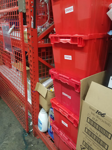Office Supply Store «Staples», reviews and photos, 209-34 Northern Blvd, Bayside, NY 11361, USA