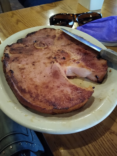 American Restaurant «Cracker Barrel Old Country Store», reviews and photos, 2858 N Glenstone Ave, Springfield, MO 65803, USA