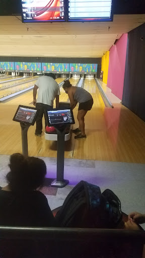 Bowling Alley «Castro Village Bowl», reviews and photos, 3501 Village Dr, Castro Valley, CA 94546, USA