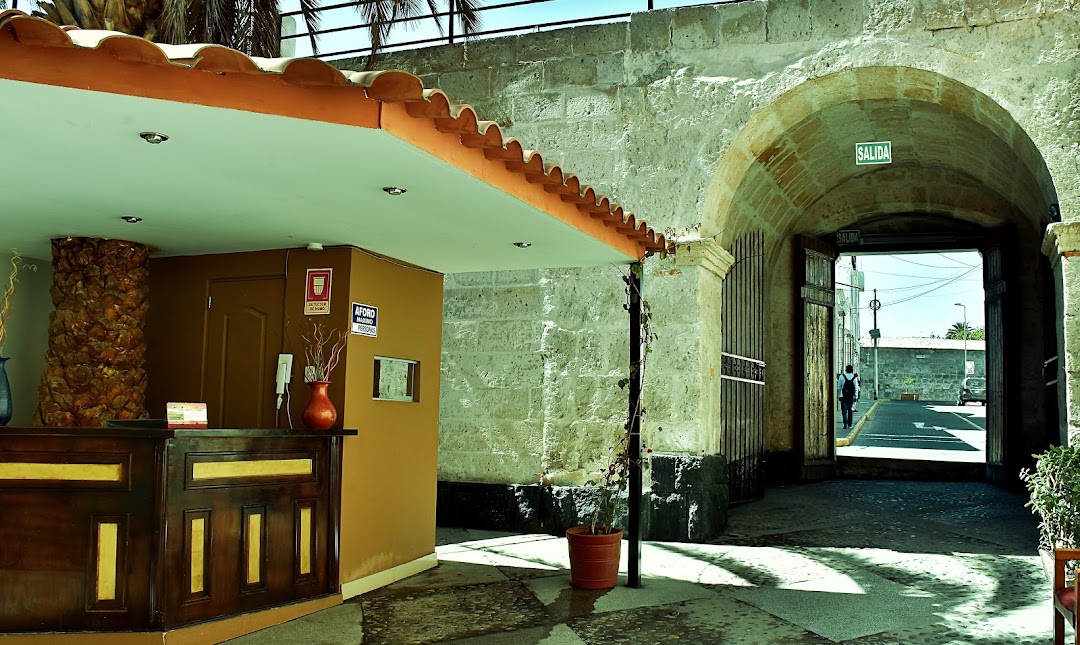 Montecristo Casona Hotel