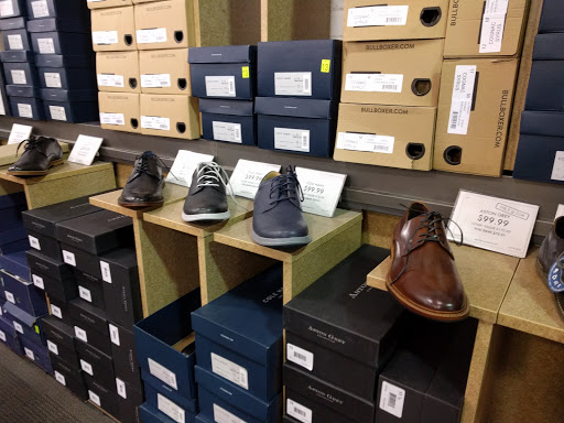 Shoe Store «DSW Designer Shoe Warehouse», reviews and photos, 19500 Plummer St, Northridge, CA 91324, USA