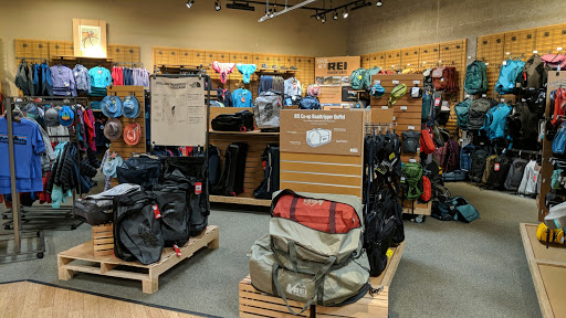 Camping Store «REI», reviews and photos, 2450 Charleston Rd, Mountain View, CA 94043, USA