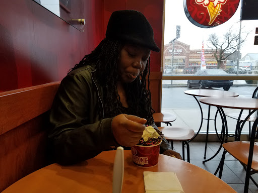 Ice Cream Shop «Cold Stone Creamery», reviews and photos, 2530 Aramingo Ave, Philadelphia, PA 19125, USA