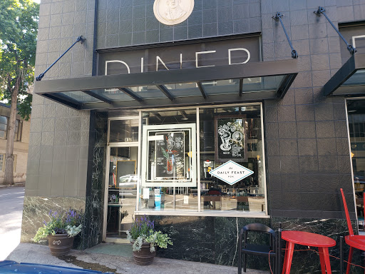 Liquor Store «Tenth Avenue Liquor Store», reviews and photos, 925 SW 10th Ave, Portland, OR 97205, USA