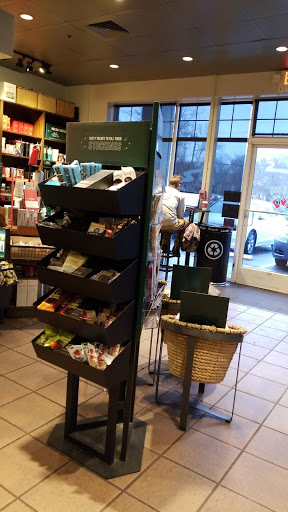 Coffee Shop «Starbucks», reviews and photos, 613 Boston Post Rd, Madison, CT 06443, USA