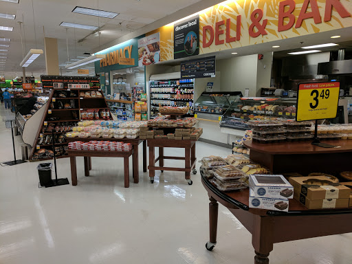 Grocery Store «Kroger», reviews and photos, 3838 Richfield Rd, Flint, MI 48506, USA